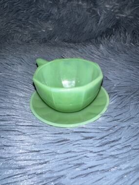 Vtg Akro Agate Jadeite Green Slag Glass Child's Toy Tea Cup & Saucer Set